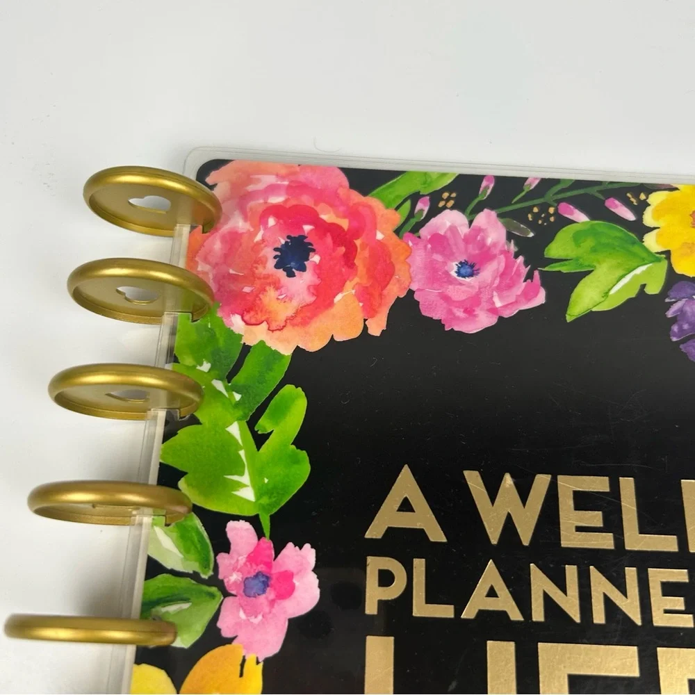 ⭐️The Happy Planner Create 365 a well planned life black floral planner cover